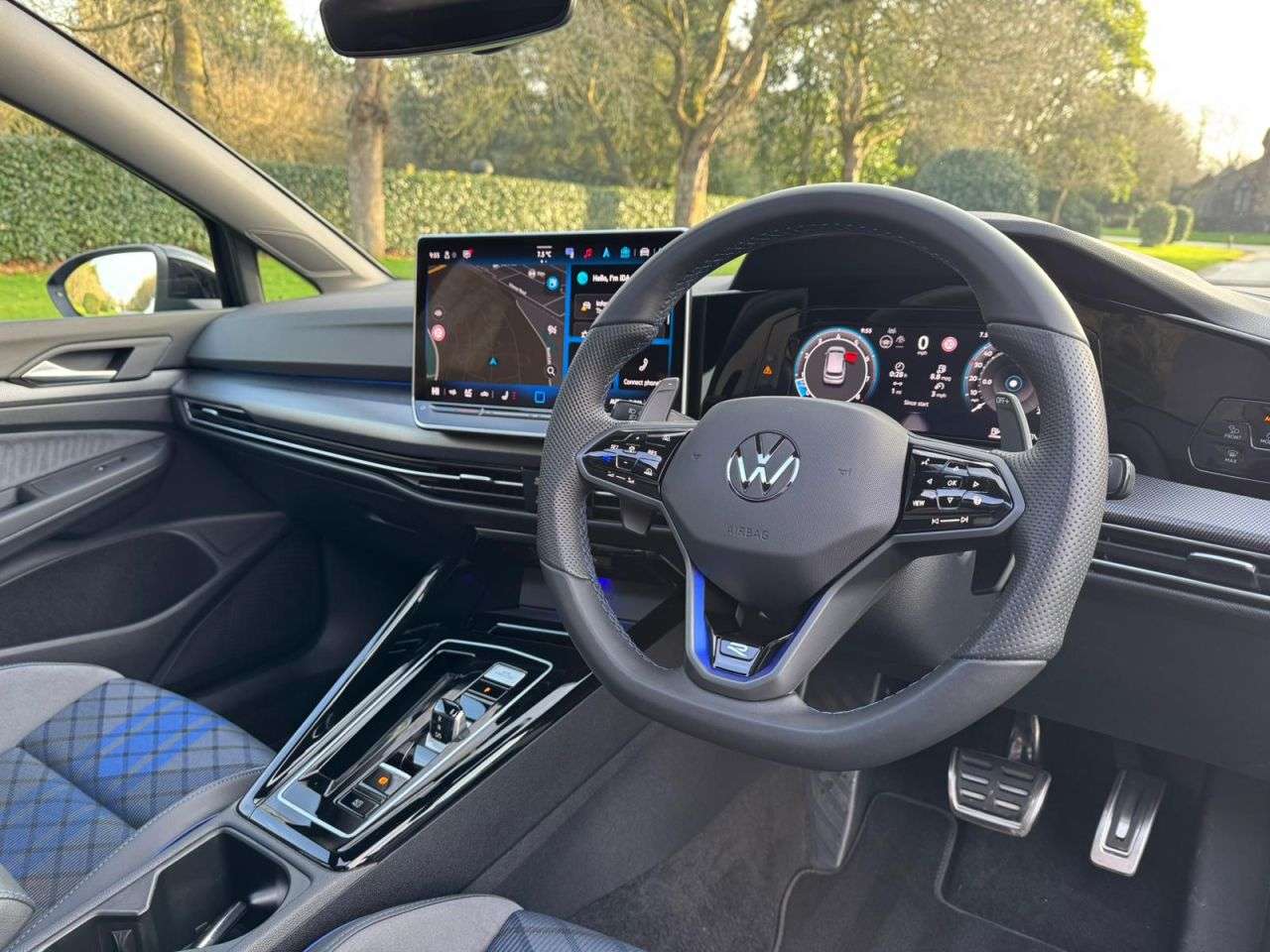 A 2025 VOLKSWAGEN GOLF 2.0 TSI R Black Edition Hatchback 5dr Petrol DSG 4Motion Euro 6 (s/s) (333 A 2025 VOLKSWAGEN GOLF 2.0 TSI R Black Edition Hatchback 5dr Petrol DSG 4Motion Euro 6 (s/s) (333