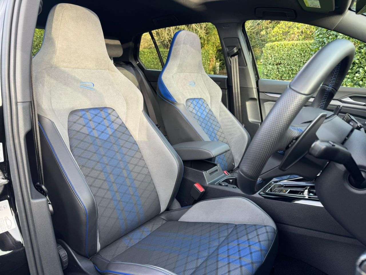 2025 VOLKSWAGEN GOLF 2025 VOLKSWAGEN GOLF