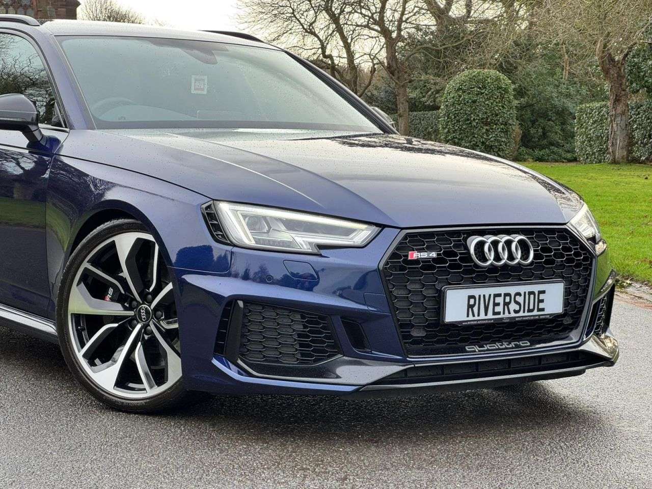A 2018 AUDI RS4 AVANT 2.9 TFSI V6 Estate 5dr Petrol Tiptronic quattro Euro 6 (s/s) (450 ps) A 2018 AUDI RS4 AVANT 2.9 TFSI V6 Estate 5dr Petrol Tiptronic quattro Euro 6 (s/s) (450 ps)