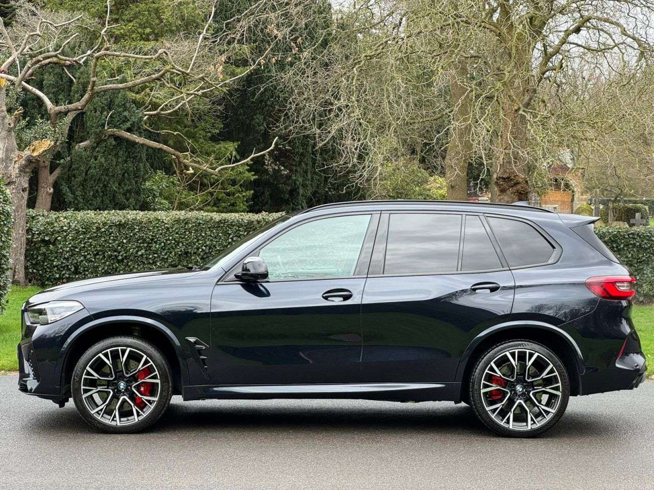 A 2022 BMW X5 M 4.4i V8 Competition SUV 5dr Petrol Auto xDrive Euro 6 (s/s) (625 ps) A 2022 BMW X5 M 4.4i V8 Competition SUV 5dr Petrol Auto xDrive Euro 6 (s/s) (625 ps)