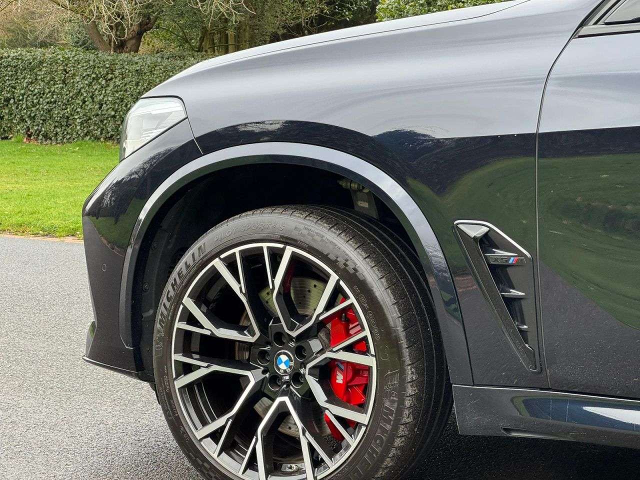 2022 BMW X5 M 2022 BMW X5 M