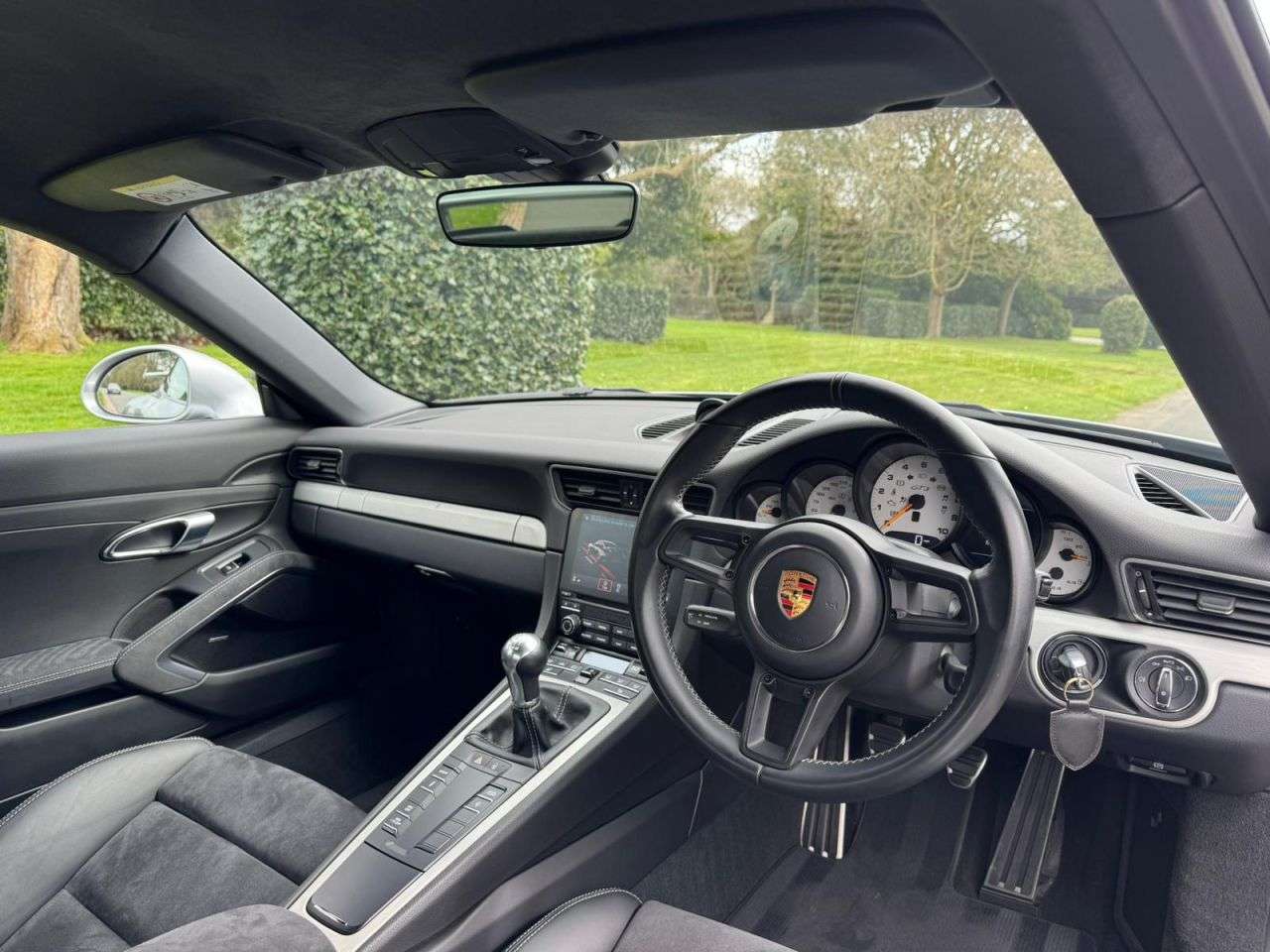 2018 PORSCHE 911 2018 PORSCHE 911