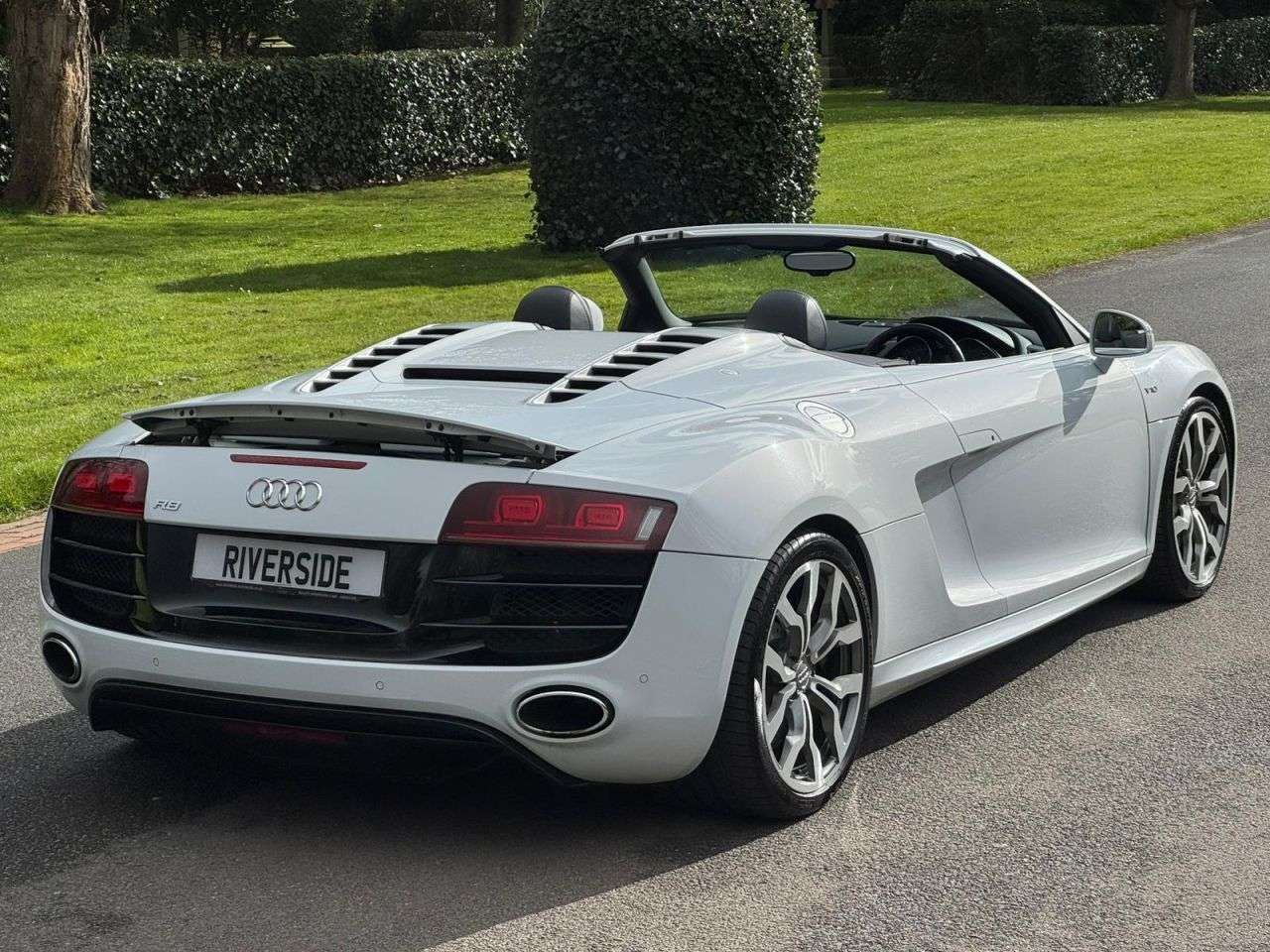2012 AUDI R8 2012 AUDI R8