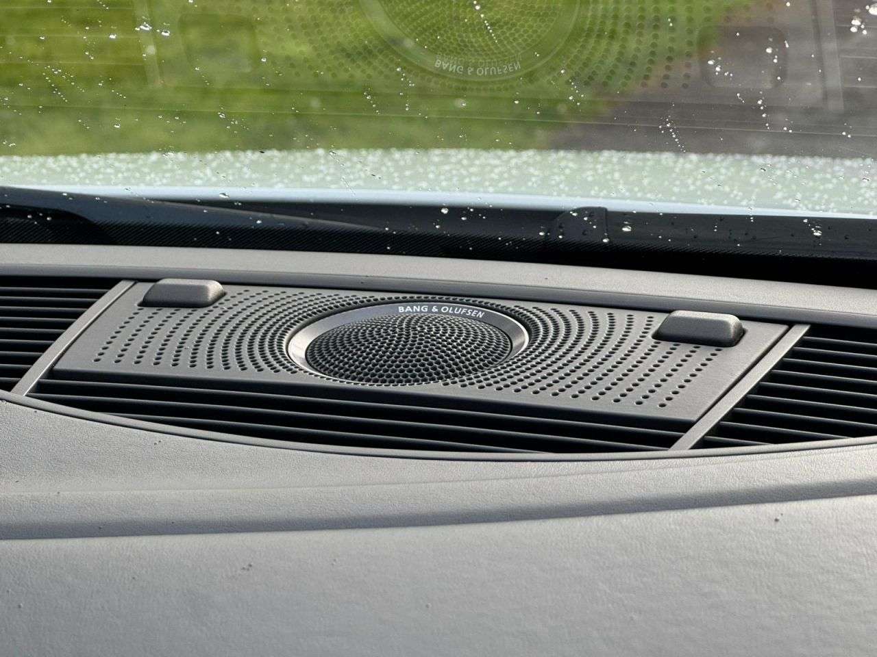 2012 AUDI R8 2012 AUDI R8