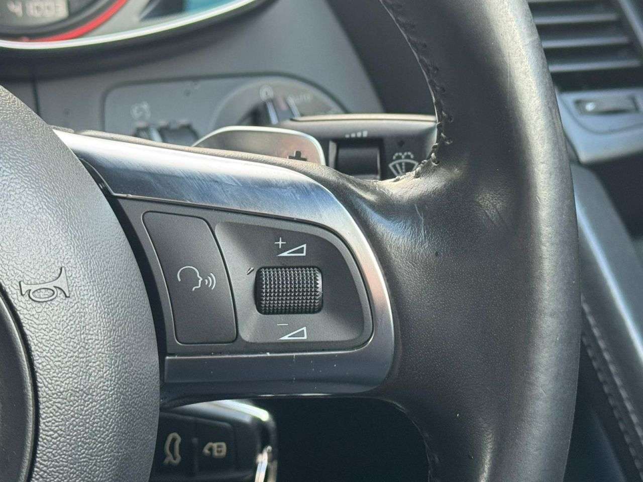 2012 AUDI R8 2012 AUDI R8