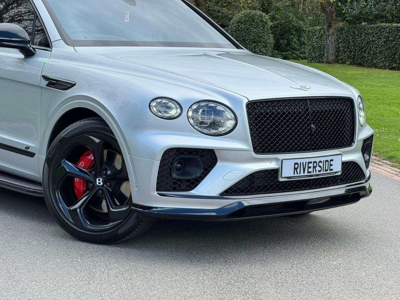 A 2024 BENTLEY BENTAYGA 4.0 V8 S SUV 5dr Petrol Auto 4WD Euro 6 (s/s) (550 ps) A 2024 BENTLEY BENTAYGA 4.0 V8 S SUV 5dr Petrol Auto 4WD Euro 6 (s/s) (550 ps)
