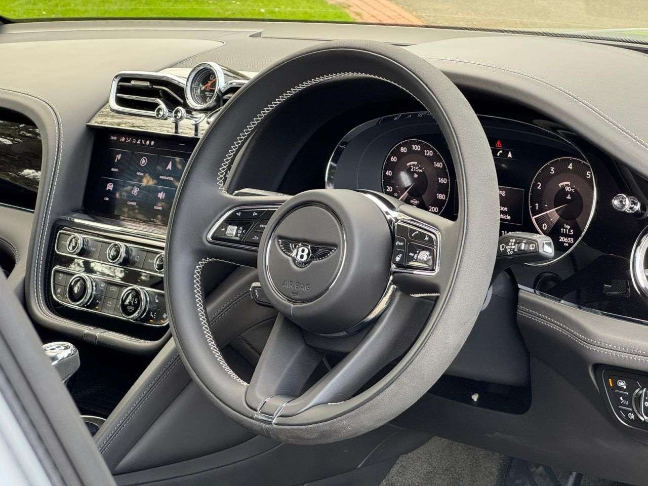 2024 BENTLEY BENTAYGA 2024 BENTLEY BENTAYGA