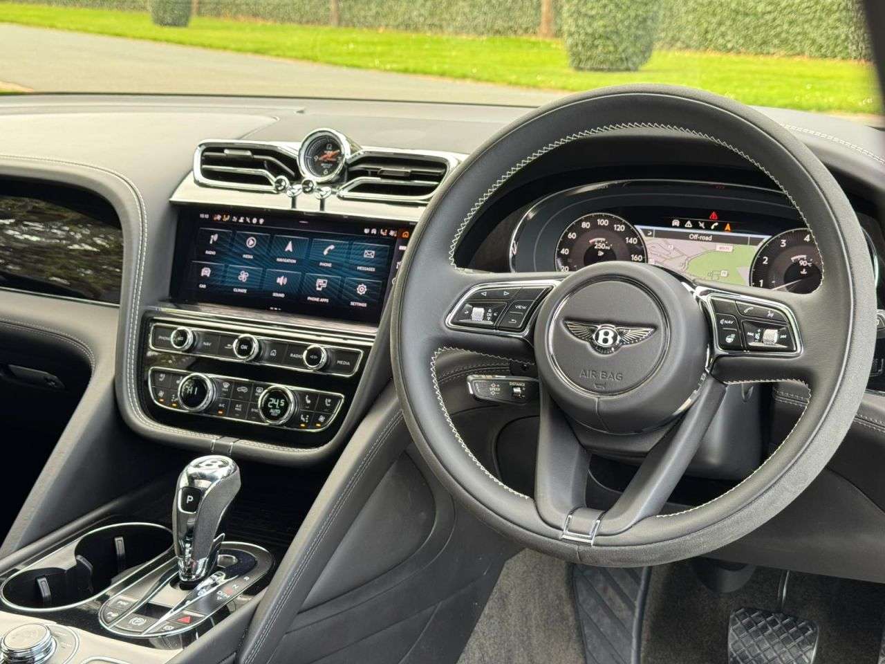 2024 BENTLEY BENTAYGA 2024 BENTLEY BENTAYGA