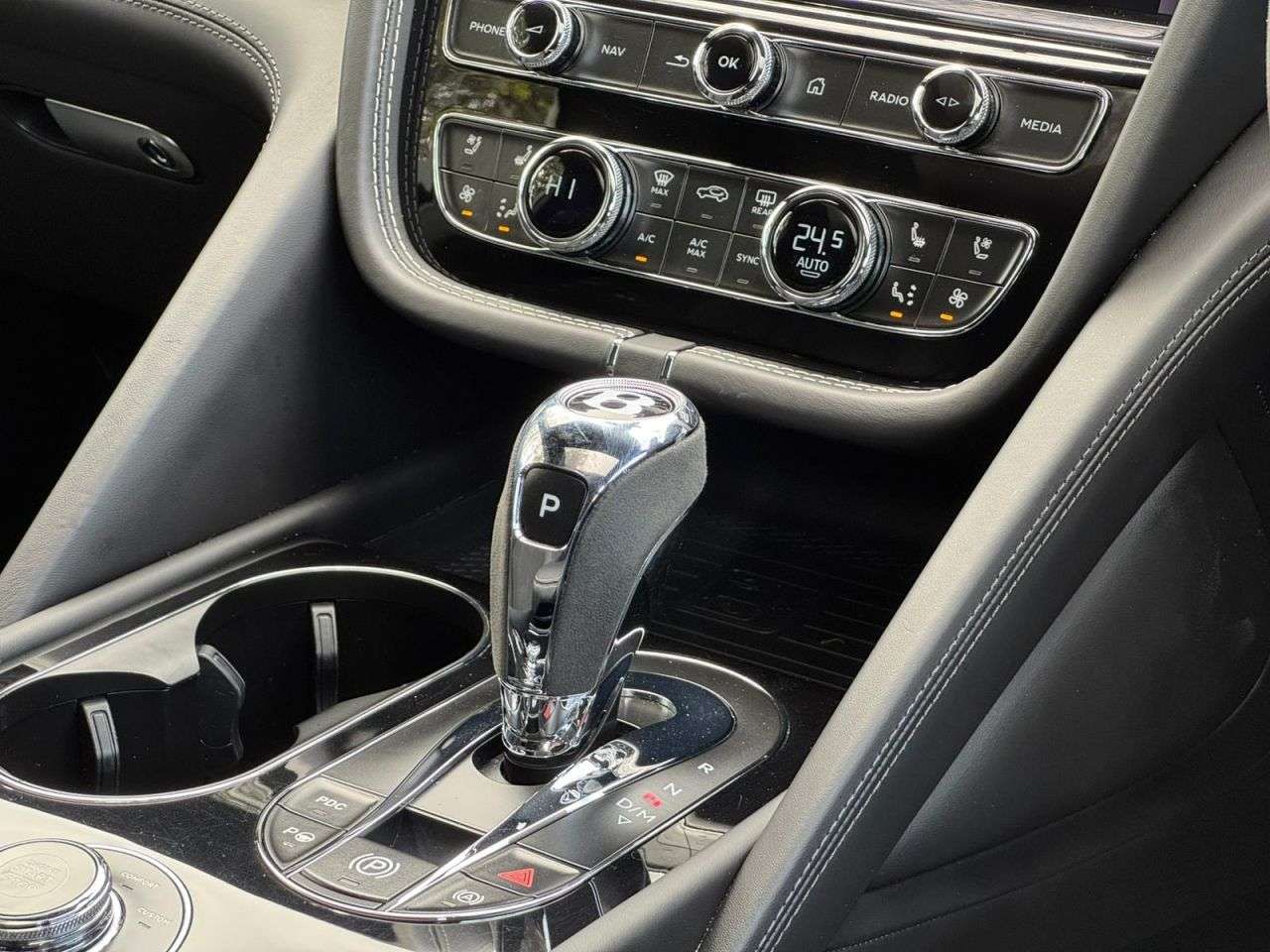 2024 BENTLEY BENTAYGA 2024 BENTLEY BENTAYGA