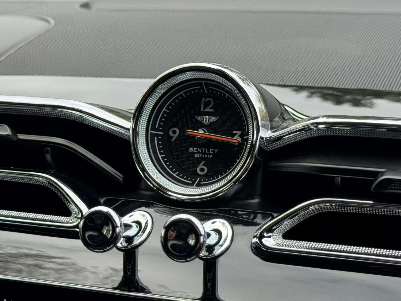 2024 BENTLEY BENTAYGA 2024 BENTLEY BENTAYGA