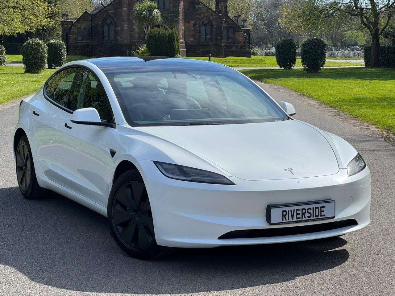 A 2025 TESLA MODEL 3 Saloon 4dr Electric Auto RWD (208 ps) A 2025 TESLA MODEL 3 Saloon 4dr Electric Auto RWD (208 ps)