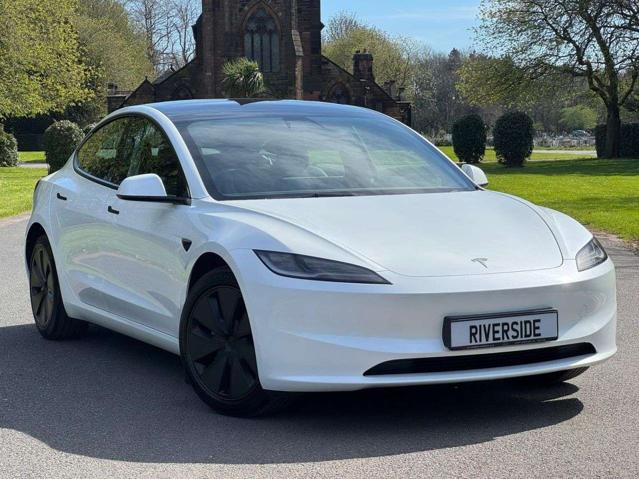 A 2025 TESLA MODEL 3 Saloon 4dr Electric Auto RWD (208 ps) A 2025 TESLA MODEL 3 Saloon 4dr Electric Auto RWD (208 ps)