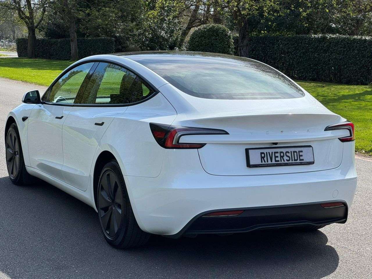 2025 TESLA MODEL 3 2025 TESLA MODEL 3