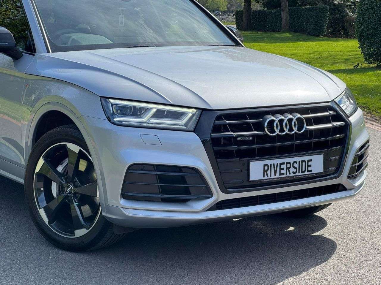 A 2020 AUDI Q5 2.0 TFSIe 50 Black Edition SUV 5dr Petrol Plug-in Hybrid S Tronic quattro E A 2020 AUDI Q5 2.0 TFSIe 50 Black Edition SUV 5dr Petrol Plug-in Hybrid S Tronic quattro E