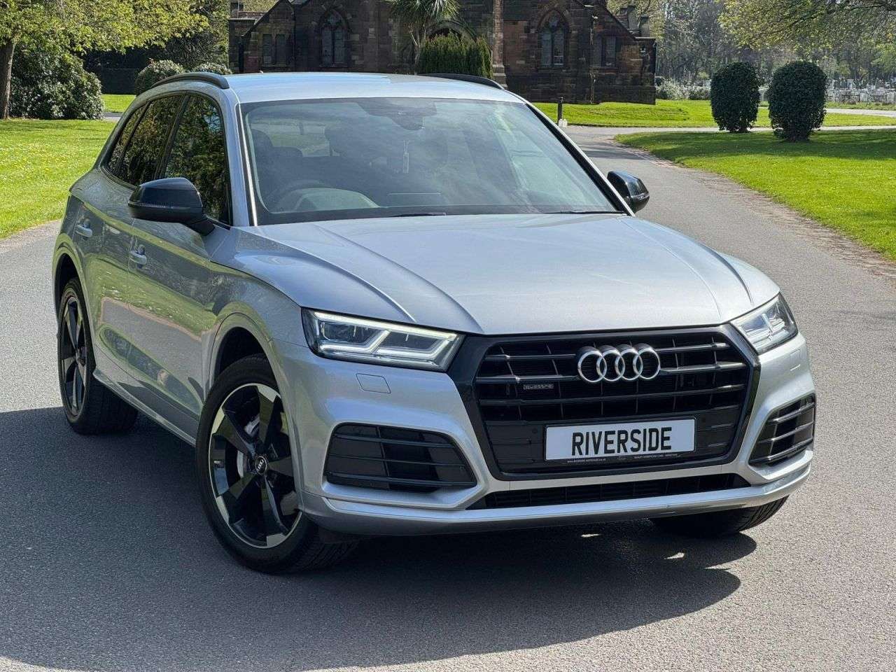 A 2020 AUDI Q5 2.0 TFSIe 50 Black Edition SUV 5dr Petrol Plug-in Hybrid S Tronic quattro E A 2020 AUDI Q5 2.0 TFSIe 50 Black Edition SUV 5dr Petrol Plug-in Hybrid S Tronic quattro E