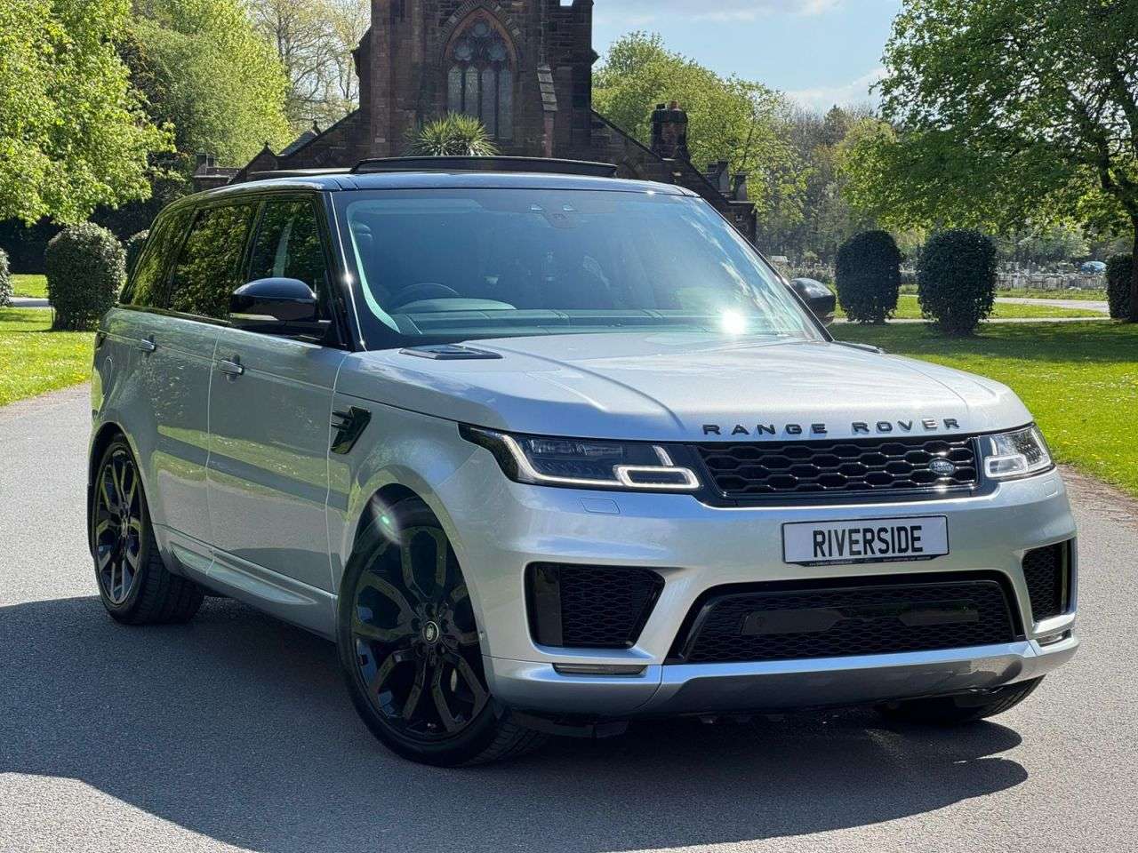 A 2020 LAND ROVER RANGE ROVER SPORT 3.0 SD V6 Autobiography Dynamic SUV 5dr Diesel Auto 4WD Euro 6 (s/s) (306 p A 2020 LAND ROVER RANGE ROVER SPORT 3.0 SD V6 Autobiography Dynamic SUV 5dr Diesel Auto 4WD Euro 6 (s/s) (306 p