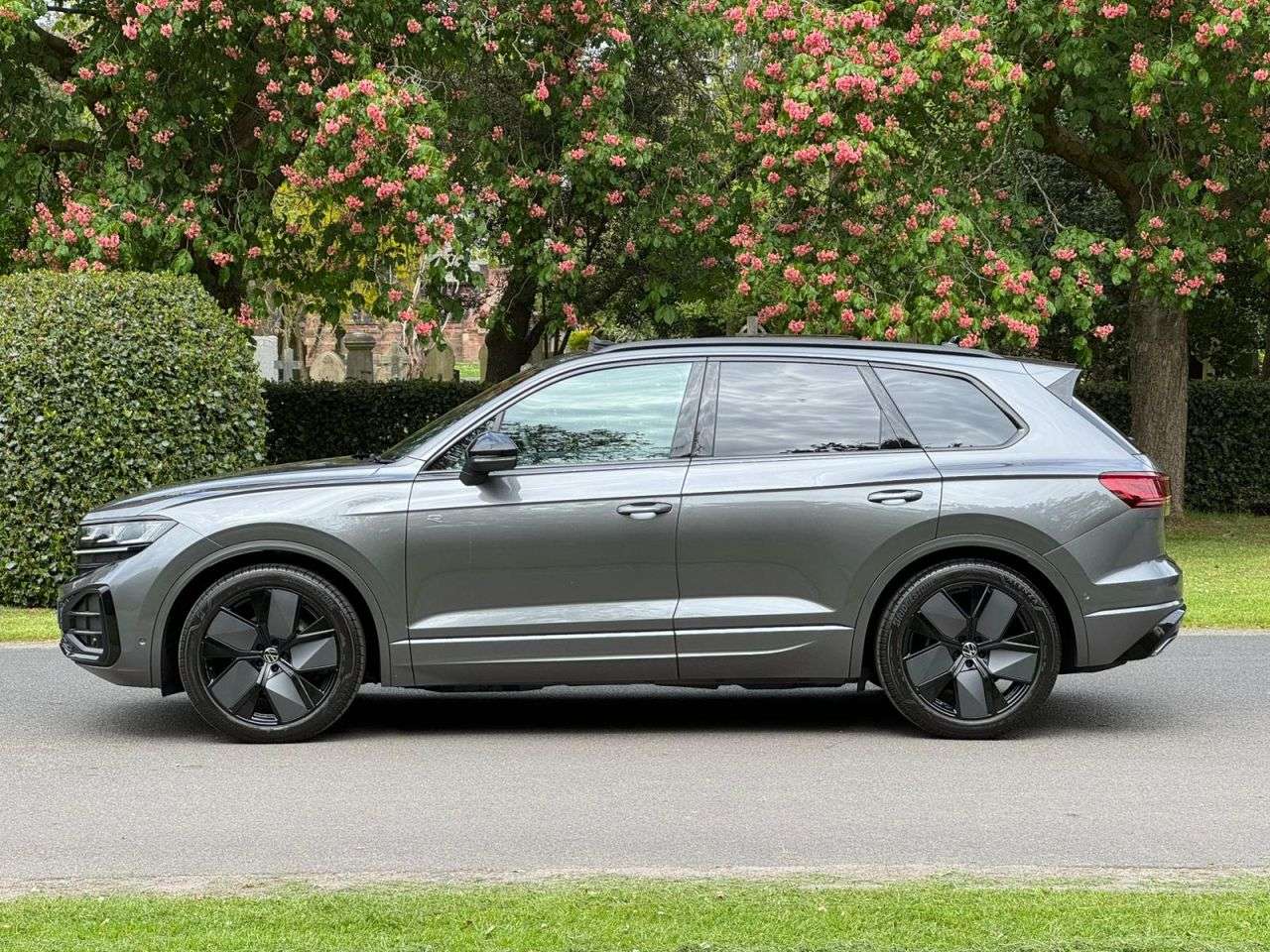 A 2024 VOLKSWAGEN TOUAREG 3.0 TDI V6 Black Edition SUV 5dr Diesel Tiptronic 4Motion Euro 6 (s/s) (286 A 2024 VOLKSWAGEN TOUAREG 3.0 TDI V6 Black Edition SUV 5dr Diesel Tiptronic 4Motion Euro 6 (s/s) (286