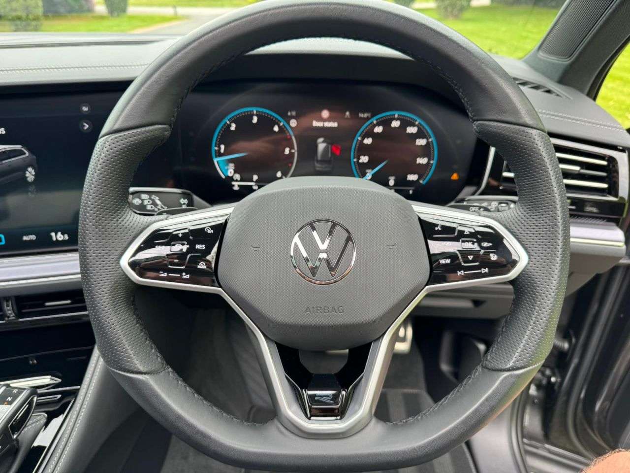 2024 VOLKSWAGEN TOUAREG 2024 VOLKSWAGEN TOUAREG