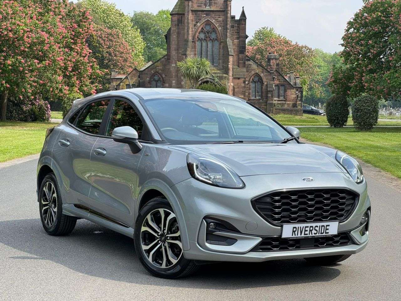 A 2022 FORD PUMA 1.0T EcoBoost MHEV ST-Line SUV 5dr Petrol Hybrid Manual Euro 6 (s/s) (155 p A 2022 FORD PUMA 1.0T EcoBoost MHEV ST-Line SUV 5dr Petrol Hybrid Manual Euro 6 (s/s) (155 p