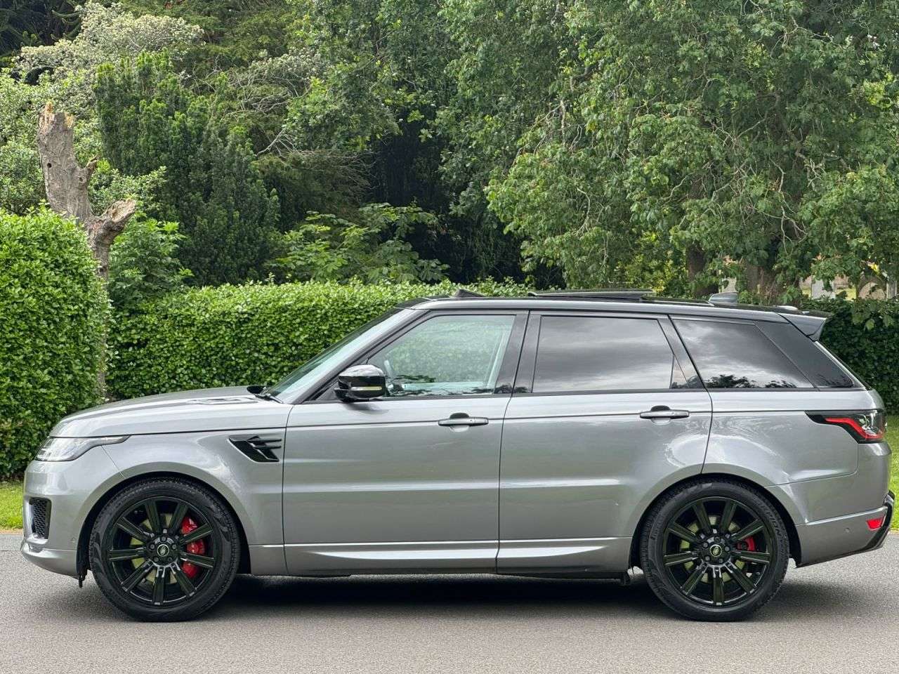 A 2020 LAND ROVER RANGE ROVER SPORT 2.0 P400e 13.1kWh GPF Autobiography Dynamic SUV 5dr Petrol Plug-in Hybrid A A 2020 LAND ROVER RANGE ROVER SPORT 2.0 P400e 13.1kWh GPF Autobiography Dynamic SUV 5dr Petrol Plug-in Hybrid A