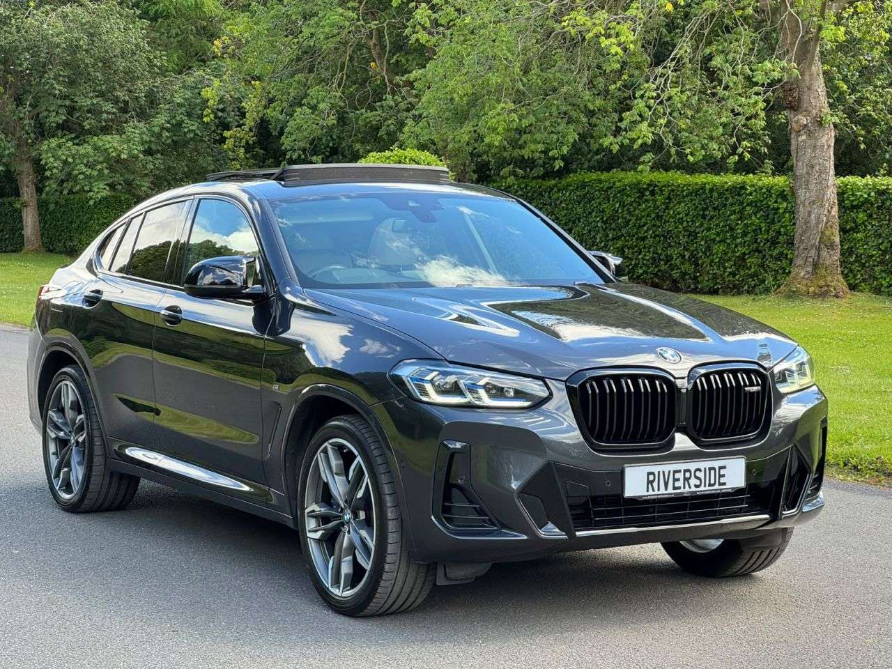 A 2021 BMW X4 3.0 M40i MHT SUV 5dr Petrol Hybrid Auto xDrive Euro 6 (s/s) (360 ps) A 2021 BMW X4 3.0 M40i MHT SUV 5dr Petrol Hybrid Auto xDrive Euro 6 (s/s) (360 ps)