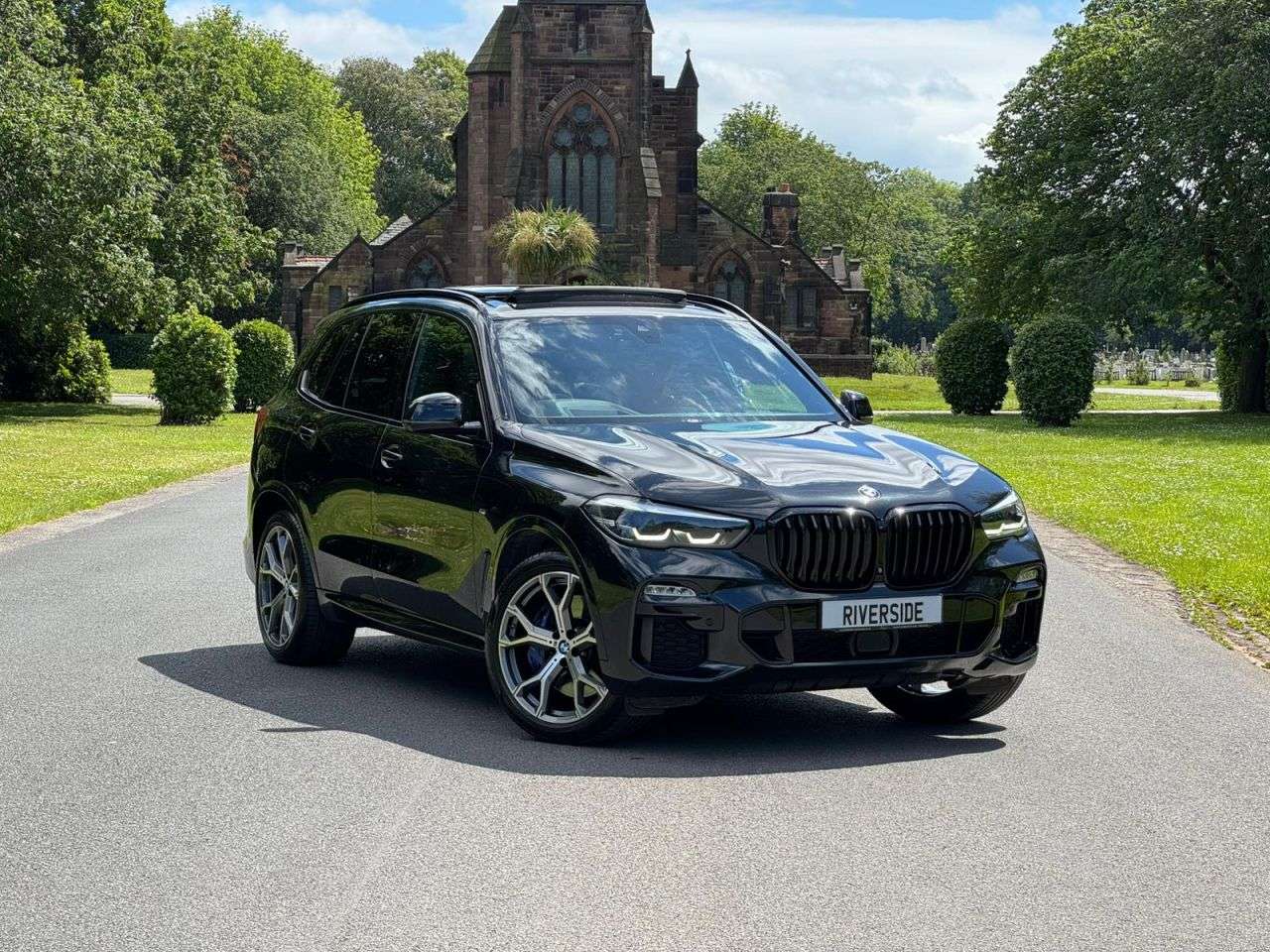 A 2019 BMW X5 3.0 30d M Sport SUV 5dr Diesel Auto xDrive Euro 6 (s/s) (265 ps) A 2019 BMW X5 3.0 30d M Sport SUV 5dr Diesel Auto xDrive Euro 6 (s/s) (265 ps)