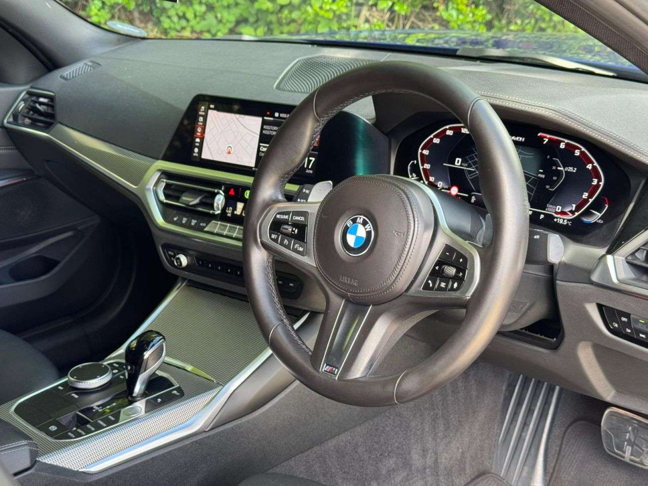 A 2021 BMW 3 SERIES 3.0 M340i MHT Saloon 4dr Petrol Hybrid Auto xDrive Euro 6 (s/s) (374 ps) A 2021 BMW 3 SERIES 3.0 M340i MHT Saloon 4dr Petrol Hybrid Auto xDrive Euro 6 (s/s) (374 ps)