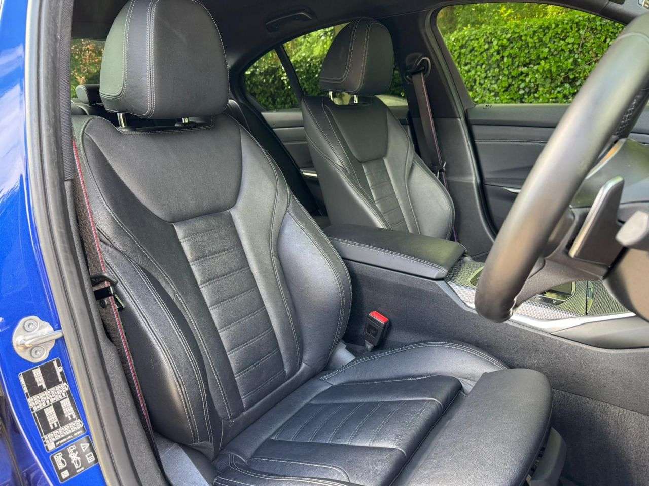 A 2021 BMW 3 SERIES 3.0 M340i MHT Saloon 4dr Petrol Hybrid Auto xDrive Euro 6 (s/s) (374 ps) A 2021 BMW 3 SERIES 3.0 M340i MHT Saloon 4dr Petrol Hybrid Auto xDrive Euro 6 (s/s) (374 ps)