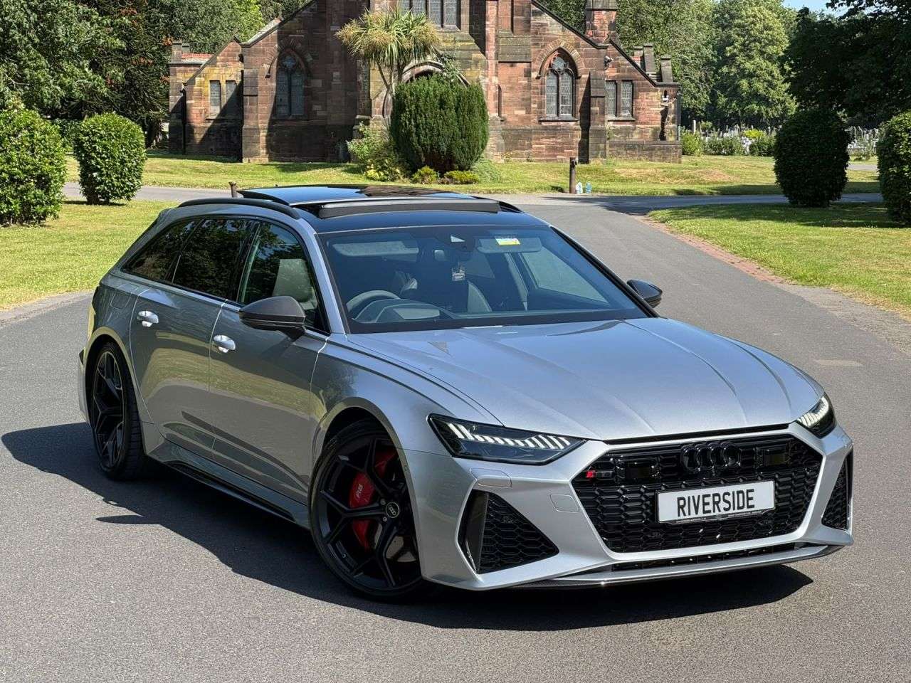 A 2023 AUDI RS6 AVANT 4.0 TFSI V8 Performance Carbon Vorsprung Estate 5dr Petrol Tiptronic quattr A 2023 AUDI RS6 AVANT 4.0 TFSI V8 Performance Carbon Vorsprung Estate 5dr Petrol Tiptronic quattr