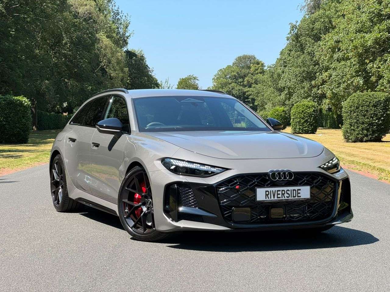 A 2026 AUDI RS5 AVANT A 2026 AUDI RS5 AVANT