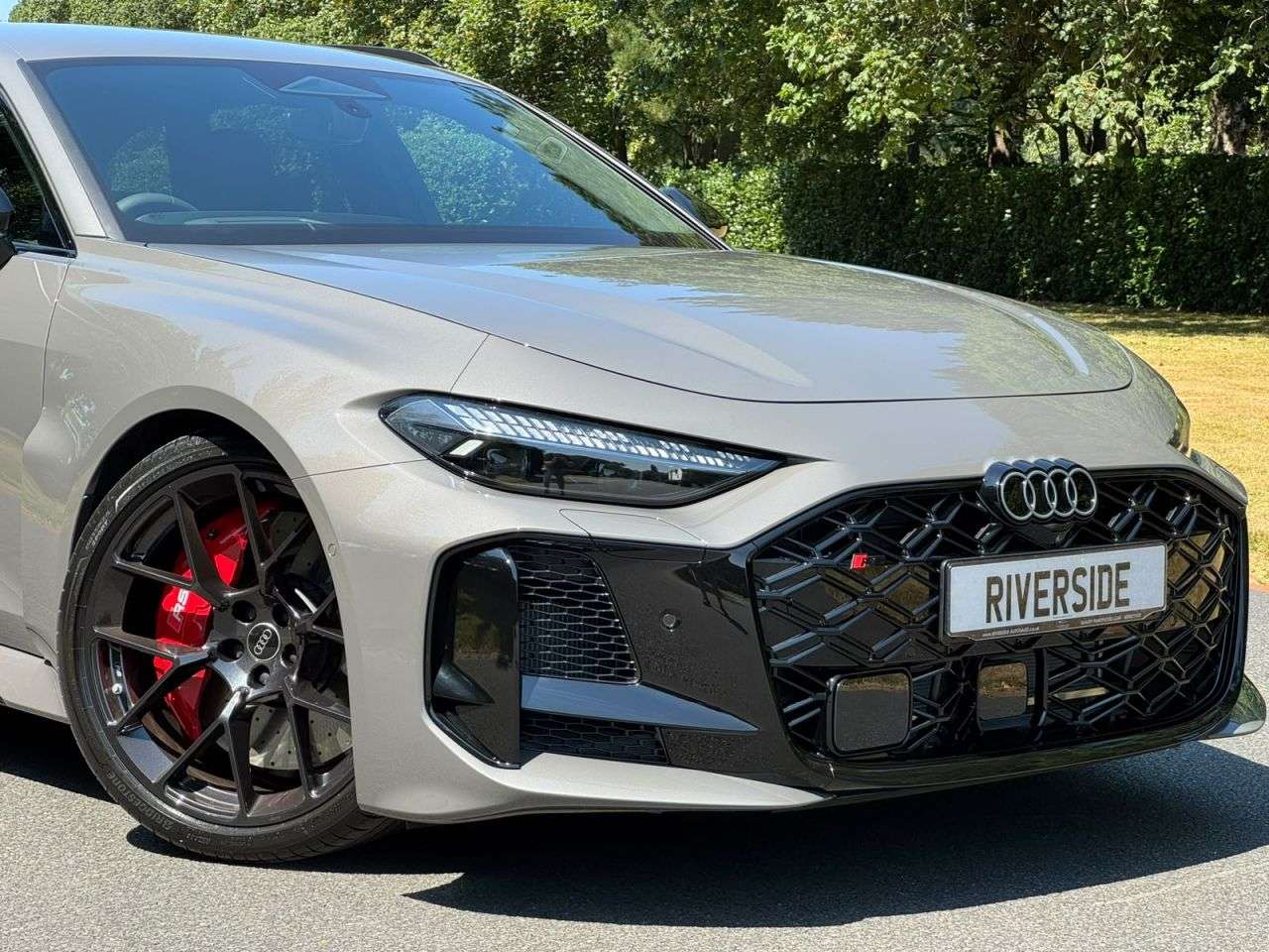 A 2026 AUDI RS5 AVANT A 2026 AUDI RS5 AVANT