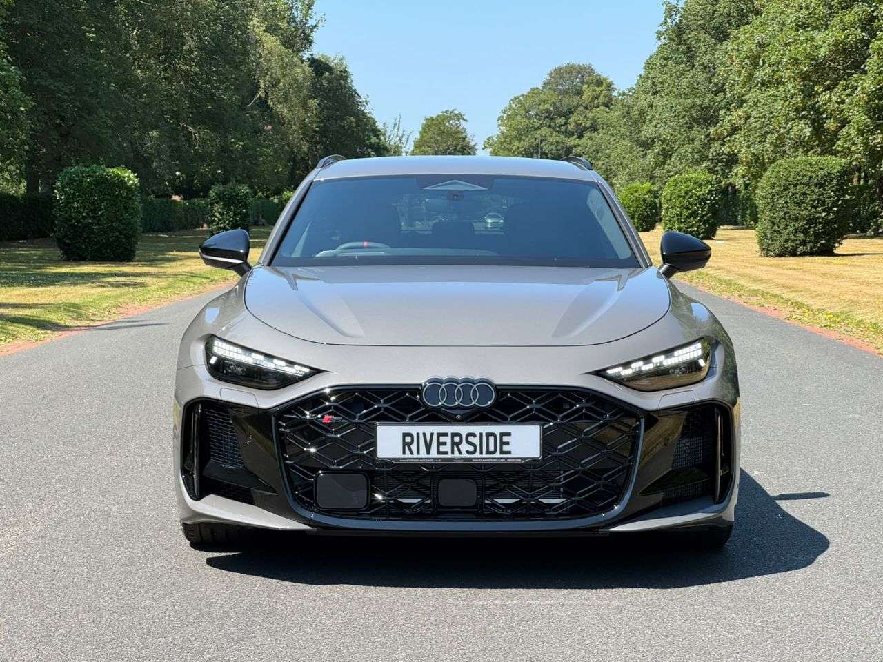 A 2026 AUDI RS5 AVANT A 2026 AUDI RS5 AVANT