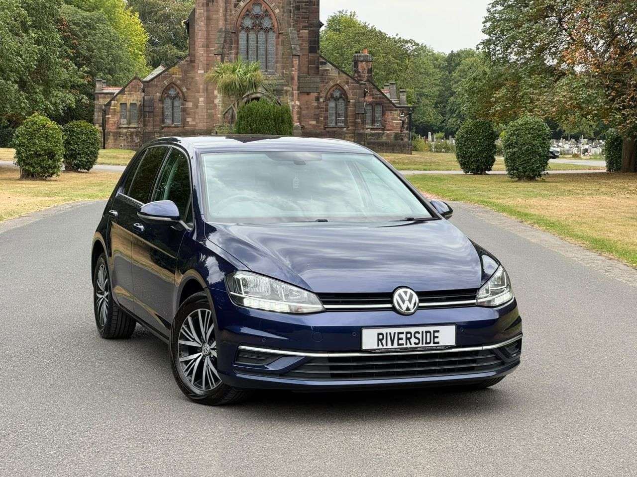 A 2017 VOLKSWAGEN GOLF 1.6 TDI SE Nav Hatchback 5dr Diesel Manual Euro 6 (s/s) (115 ps) A 2017 VOLKSWAGEN GOLF 1.6 TDI SE Nav Hatchback 5dr Diesel Manual Euro 6 (s/s) (115 ps)