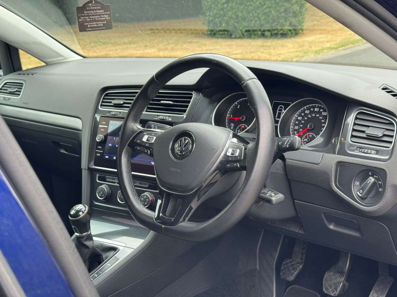 A 2017 VOLKSWAGEN GOLF 1.6 TDI SE Nav Hatchback 5dr Diesel Manual Euro 6 (s/s) (115 ps) A 2017 VOLKSWAGEN GOLF 1.6 TDI SE Nav Hatchback 5dr Diesel Manual Euro 6 (s/s) (115 ps)
