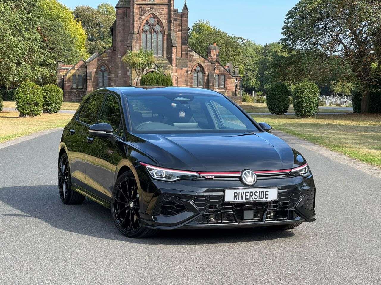A 2025 VOLKSWAGEN GOLF 2.0 TSI GTI Clubsport Hatchback 5dr Petrol DSG Euro 6 (s/s) (300 ps) A 2025 VOLKSWAGEN GOLF 2.0 TSI GTI Clubsport Hatchback 5dr Petrol DSG Euro 6 (s/s) (300 ps)