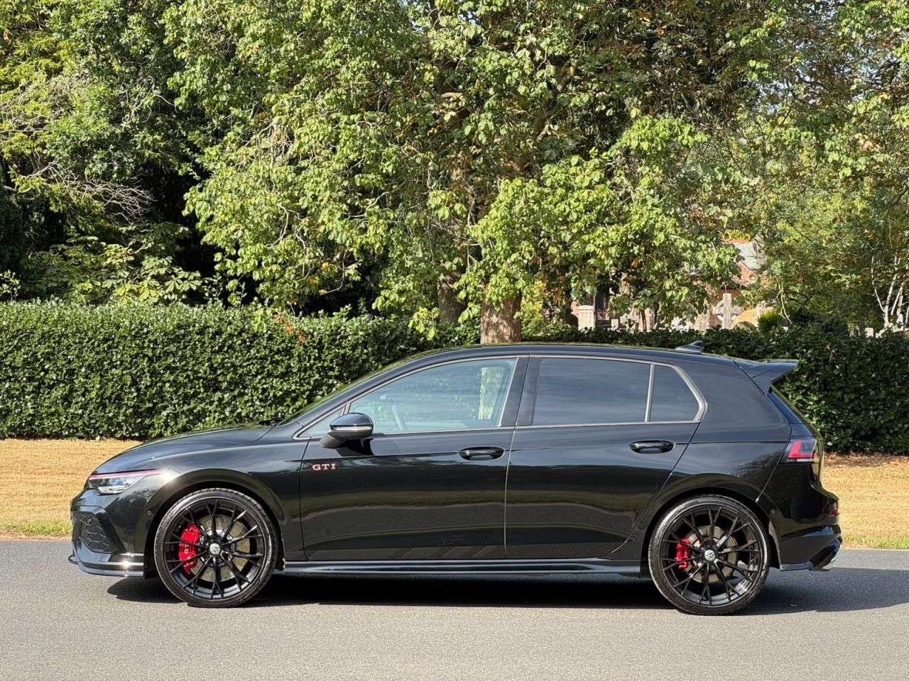 A 2025 VOLKSWAGEN GOLF 2.0 TSI GTI Clubsport Hatchback 5dr Petrol DSG Euro 6 (s/s) (300 ps) A 2025 VOLKSWAGEN GOLF 2.0 TSI GTI Clubsport Hatchback 5dr Petrol DSG Euro 6 (s/s) (300 ps)