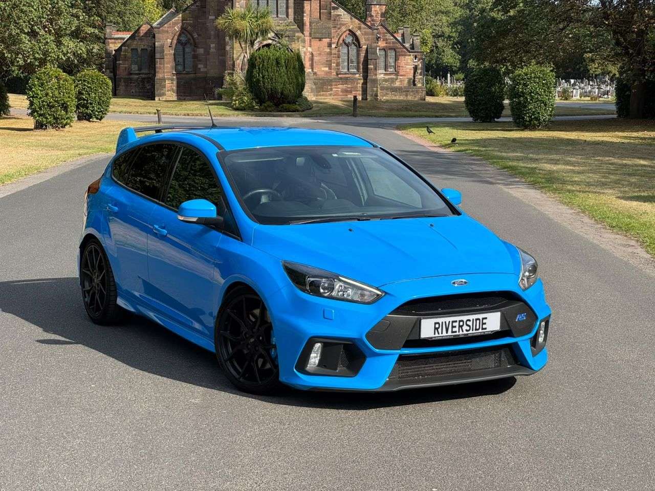 A 2017 FORD FOCUS 2.3T EcoBoost RS Hatchback 5dr Petrol Manual AWD Euro 6 (s/s) (350 ps) A 2017 FORD FOCUS 2.3T EcoBoost RS Hatchback 5dr Petrol Manual AWD Euro 6 (s/s) (350 ps)