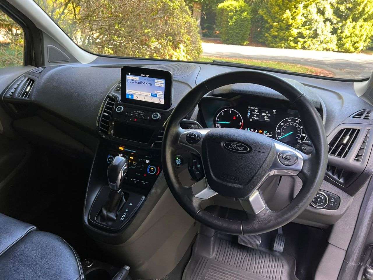 A 2019 FORD TRANSIT CONNECT 1.5 200 EcoBlue Limited Panel Van 5dr Diesel Auto L1 Euro 6 (s/s) (120 ps) A 2019 FORD TRANSIT CONNECT 1.5 200 EcoBlue Limited Panel Van 5dr Diesel Auto L1 Euro 6 (s/s) (120 ps)