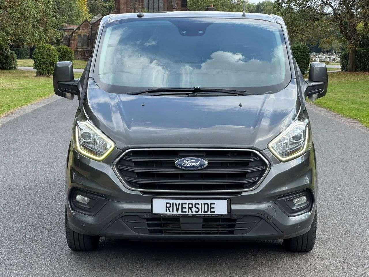 A 2019 FORD TRANSIT CUSTOM 2.0 280 EcoBlue Limited Panel Van 5dr Diesel Auto L1 H1 Euro 6 (s/s) (130 p A 2019 FORD TRANSIT CUSTOM 2.0 280 EcoBlue Limited Panel Van 5dr Diesel Auto L1 H1 Euro 6 (s/s) (130 p