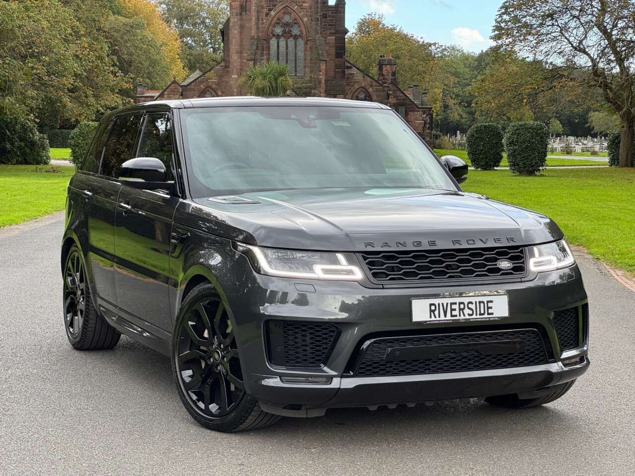 A 2021 LAND ROVER RANGE ROVER SPORT 3.0 D300 MHEV HSE Dynamic Black SUV 5dr Diesel Auto 4WD Euro 6 (s/s) (300 p A 2021 LAND ROVER RANGE ROVER SPORT 3.0 D300 MHEV HSE Dynamic Black SUV 5dr Diesel Auto 4WD Euro 6 (s/s) (300 p