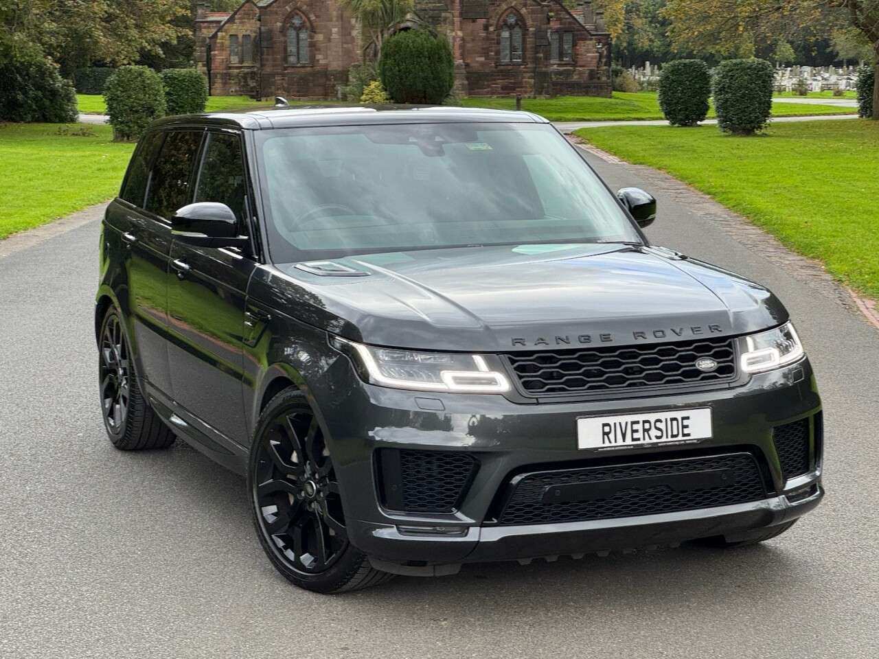 A 2021 LAND ROVER RANGE ROVER SPORT 3.0 D300 MHEV HSE Dynamic Black SUV 5dr Diesel Auto 4WD Euro 6 (s/s) (300 p A 2021 LAND ROVER RANGE ROVER SPORT 3.0 D300 MHEV HSE Dynamic Black SUV 5dr Diesel Auto 4WD Euro 6 (s/s) (300 p