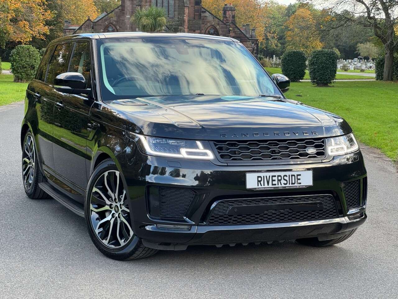 A 2021 LAND ROVER RANGE ROVER SPORT 3.0 D300 MHEV HSE Dynamic SUV 5dr Diesel Auto 4WD Euro 6 (s/s) (300 ps) A 2021 LAND ROVER RANGE ROVER SPORT 3.0 D300 MHEV HSE Dynamic SUV 5dr Diesel Auto 4WD Euro 6 (s/s) (300 ps)
