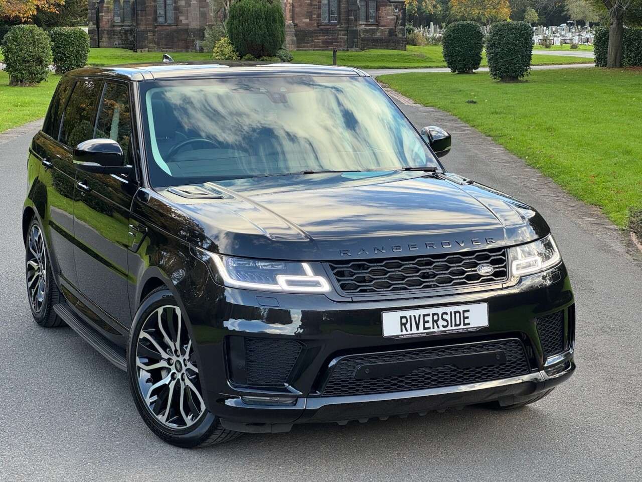 A 2021 LAND ROVER RANGE ROVER SPORT 3.0 D300 MHEV HSE Dynamic SUV 5dr Diesel Auto 4WD Euro 6 (s/s) (300 ps) A 2021 LAND ROVER RANGE ROVER SPORT 3.0 D300 MHEV HSE Dynamic SUV 5dr Diesel Auto 4WD Euro 6 (s/s) (300 ps)