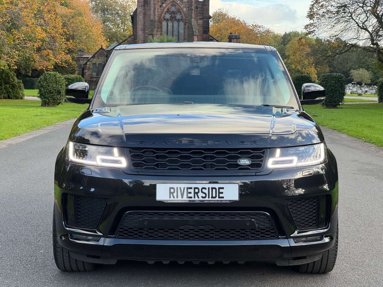 A 2021 LAND ROVER RANGE ROVER SPORT 3.0 D300 MHEV HSE Dynamic SUV 5dr Diesel Auto 4WD Euro 6 (s/s) (300 ps) A 2021 LAND ROVER RANGE ROVER SPORT 3.0 D300 MHEV HSE Dynamic SUV 5dr Diesel Auto 4WD Euro 6 (s/s) (300 ps)