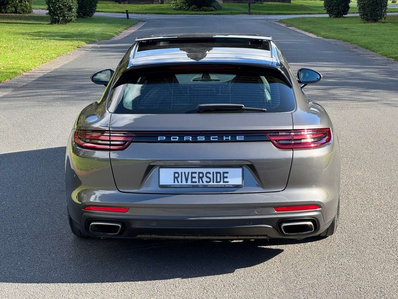 2018 PORSCHE PANAMERA 2018 PORSCHE PANAMERA
