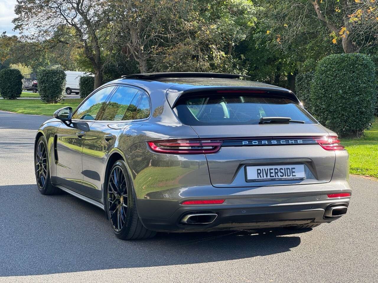 2018 PORSCHE PANAMERA 2018 PORSCHE PANAMERA