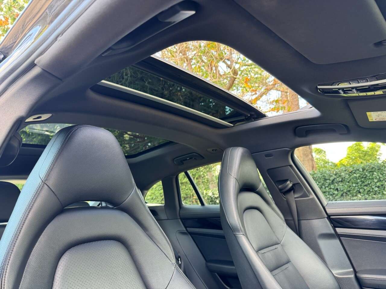 2018 PORSCHE PANAMERA 2018 PORSCHE PANAMERA
