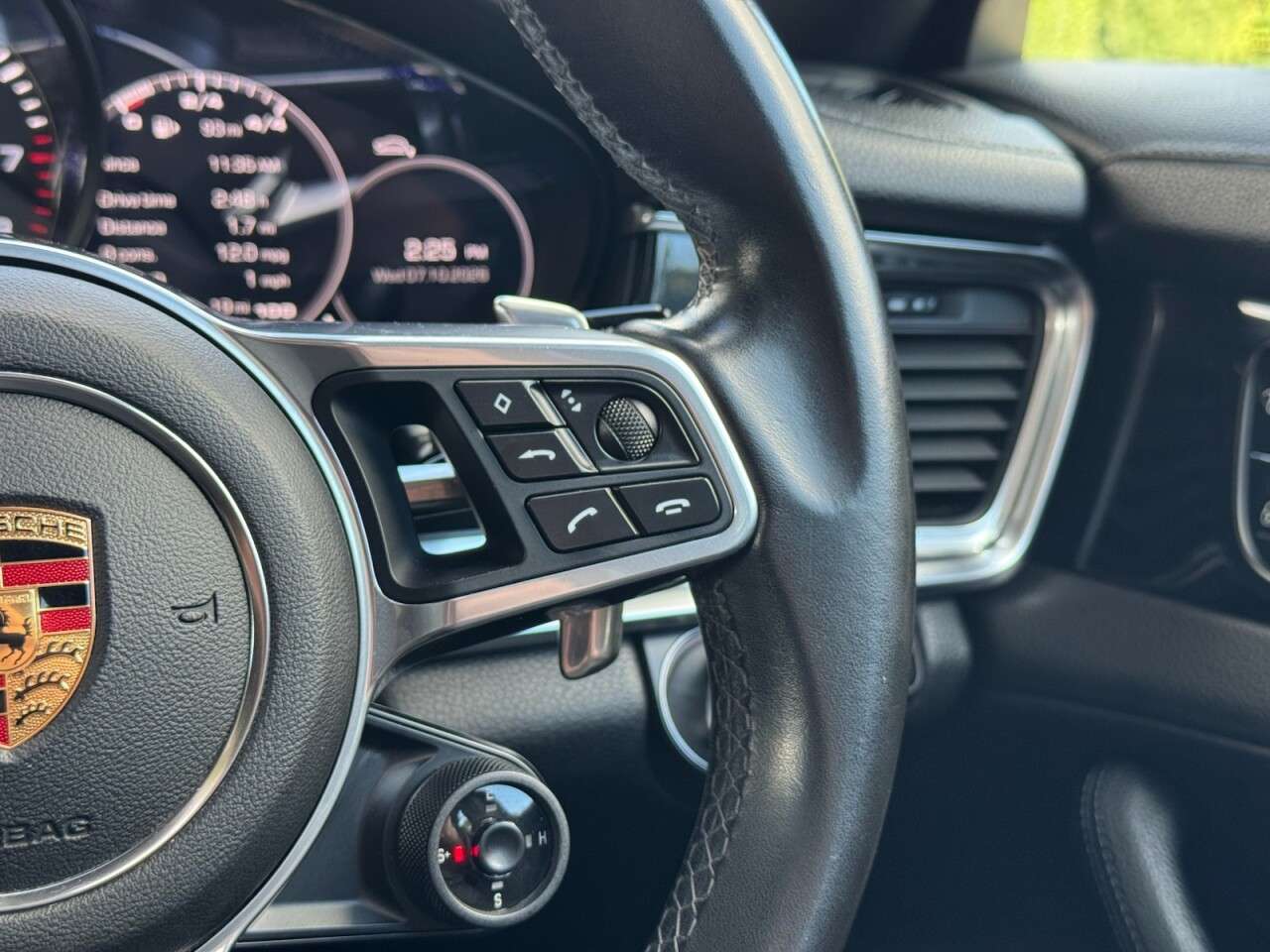 2018 PORSCHE PANAMERA 2018 PORSCHE PANAMERA