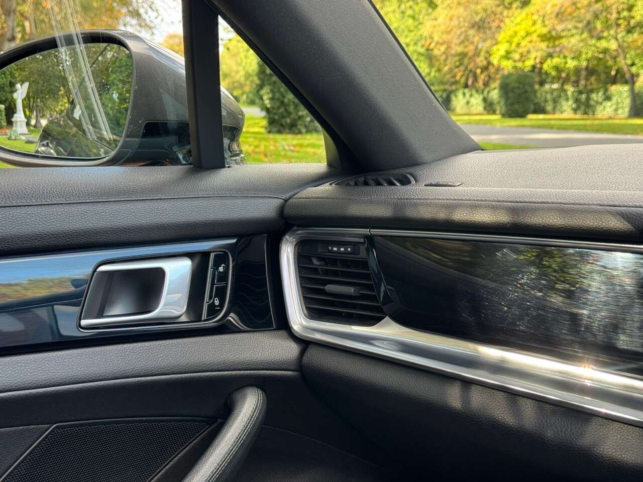 2018 PORSCHE PANAMERA 2018 PORSCHE PANAMERA