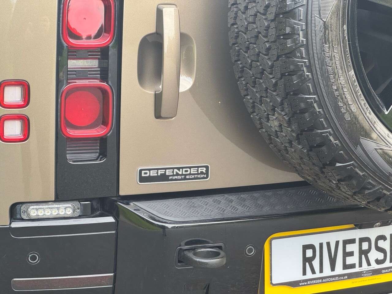 2020 LAND ROVER DEFENDER 110 2020 LAND ROVER DEFENDER 110